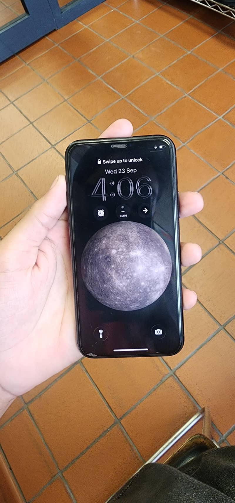 Apple iPhone 11 Pro 1