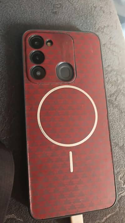 Tecno Spark 8C