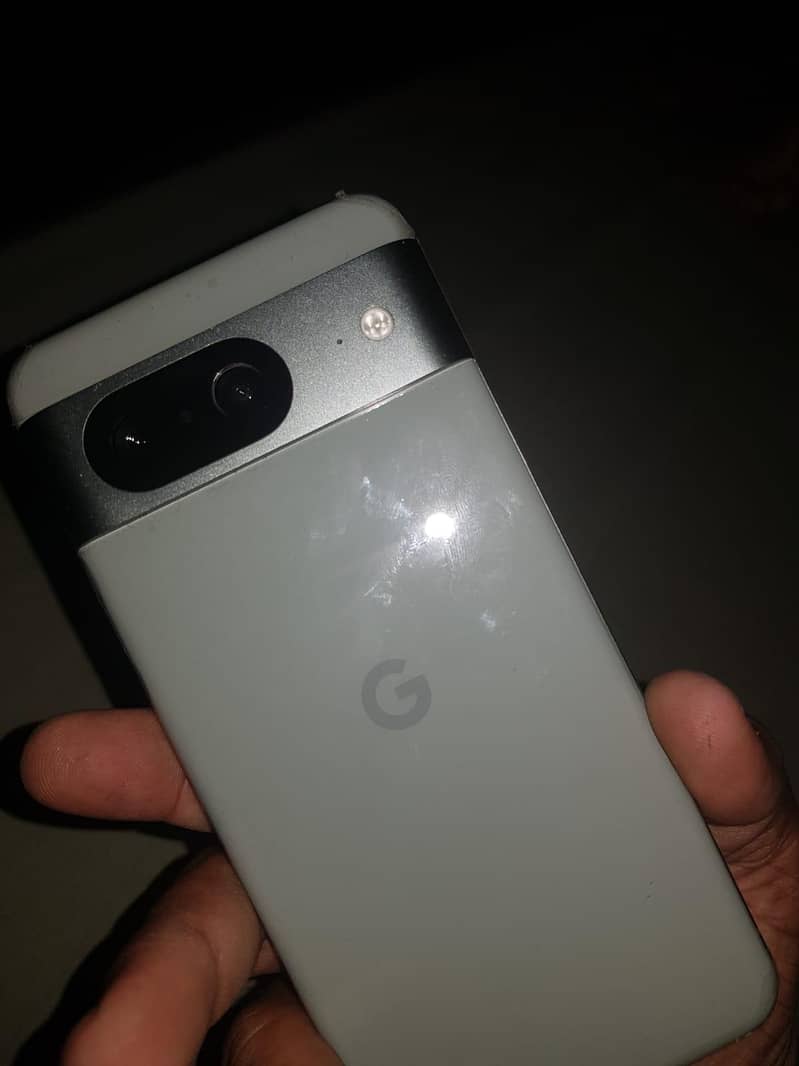 Google Pixel 8 5