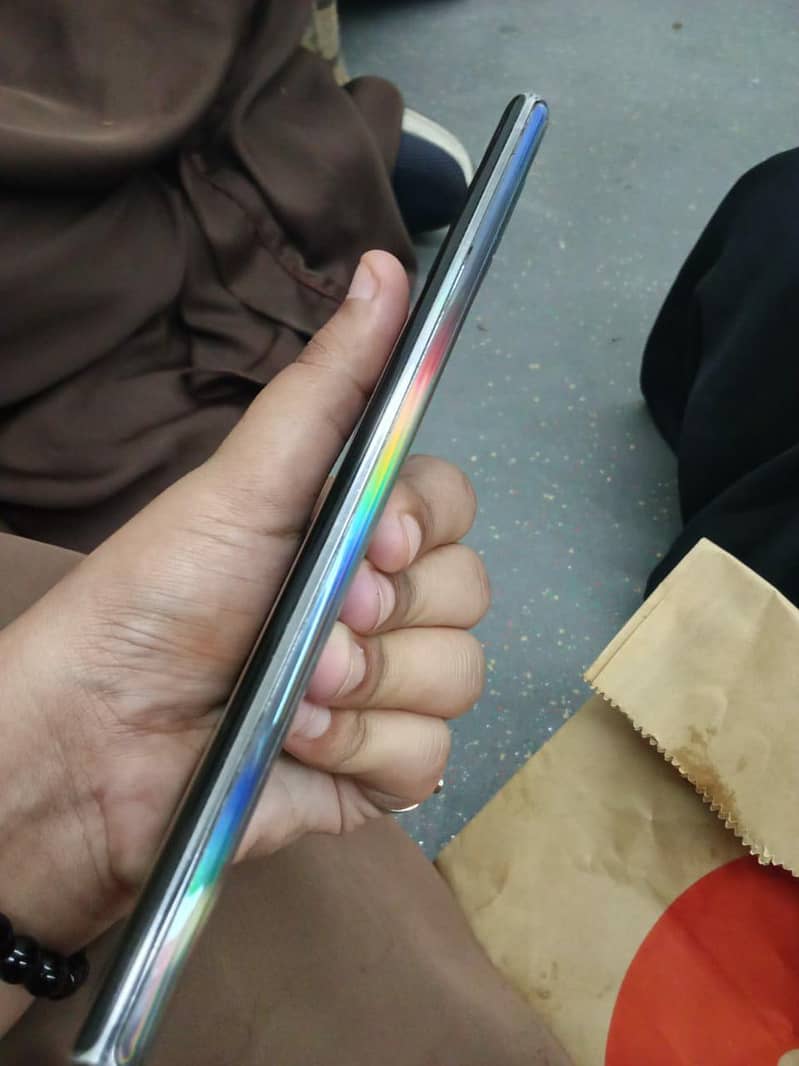 Samsung Mobile Note 10 Plus 5