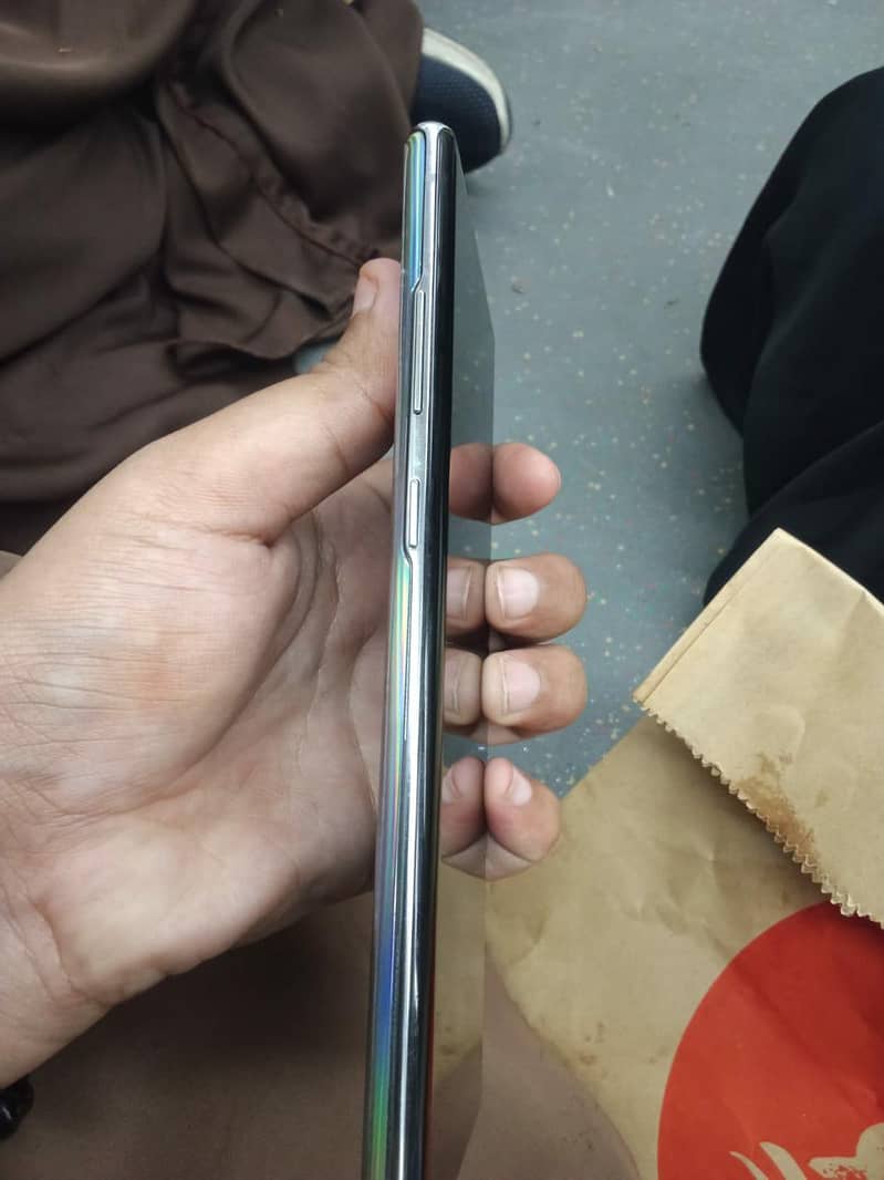 Samsung Mobile Note 10 Plus 6