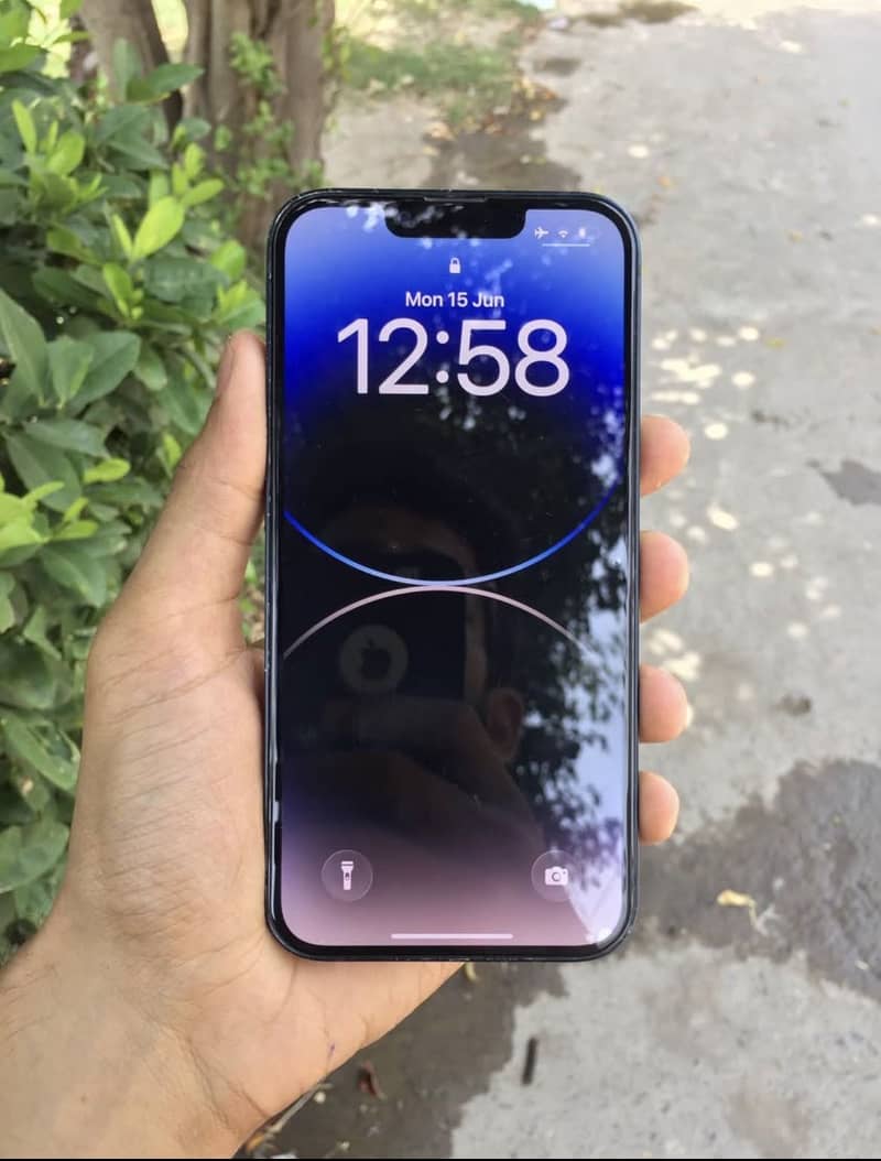 Apple iPhone 13 1