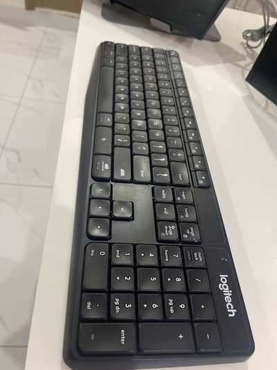 Logitech K375s Wireless Multi Device Keyboard