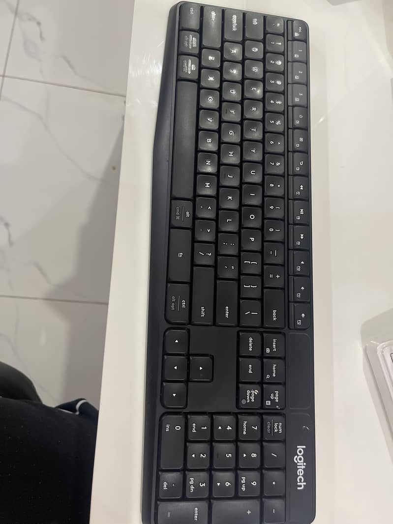 Logitech K375s Wireless Multi Device Keyboard 2