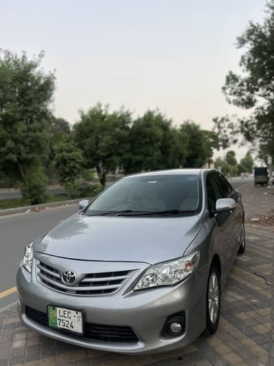 Toyota Corolla Altis 2012