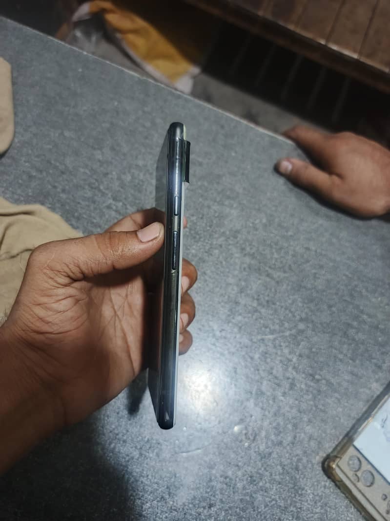 Google Pixel 6 4