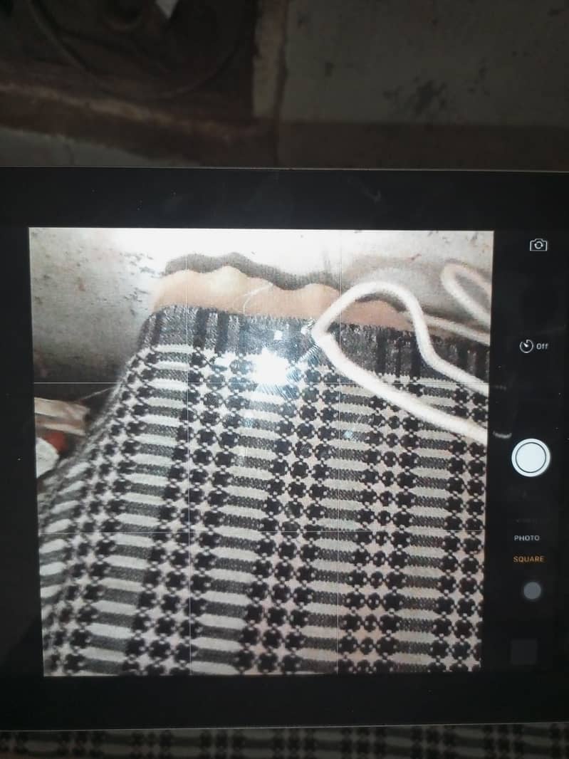 iPad . 6