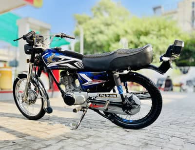 Honda cg 125 black color