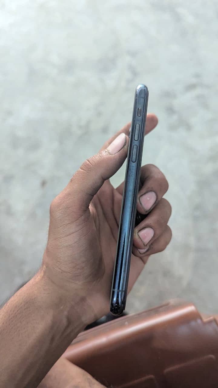 Apple iPhone 11 Pro 0