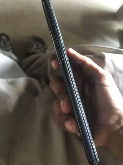 Realme 3 toch crack he or front camera nhi chalti Baki all ok he