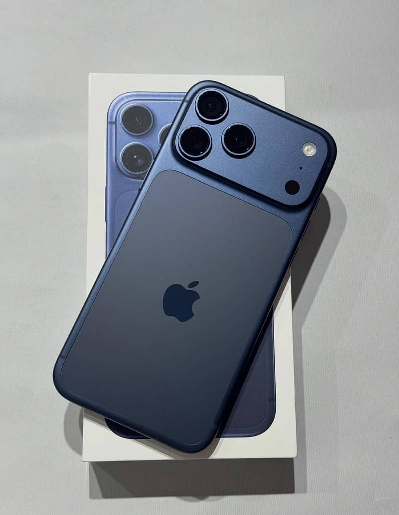 Apple iPhone 17 Pro Max 0
