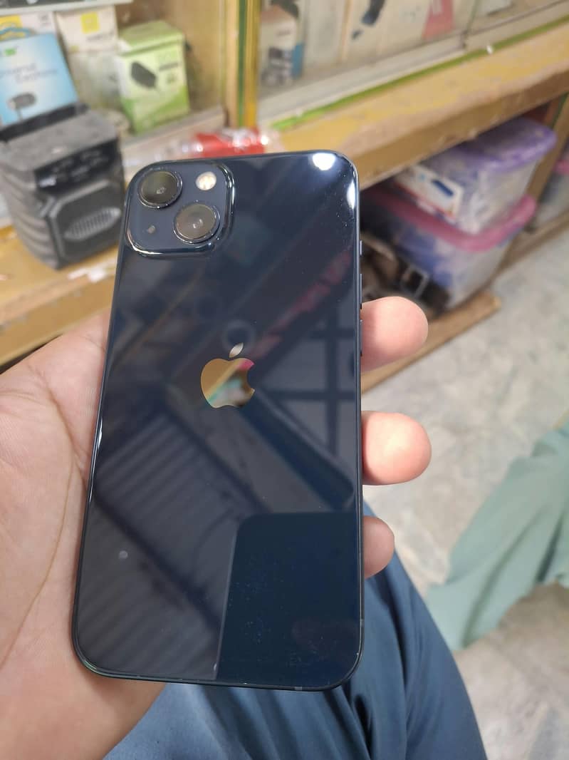 Apple iPhone 13 2
