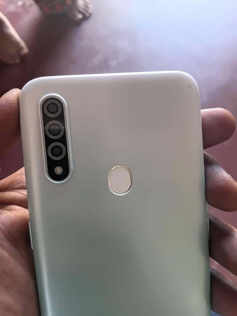 Oppo A31 4