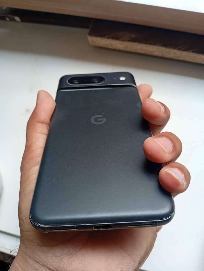 Google Pixel 8 1