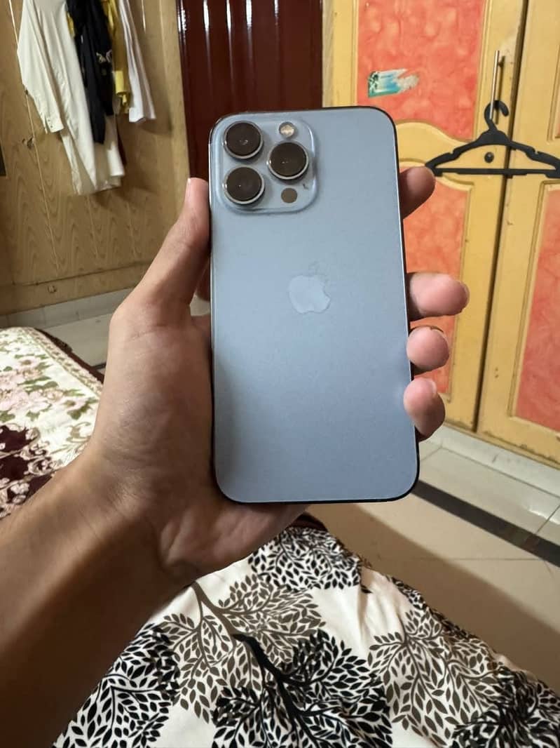 Apple iPhone 13pro 2