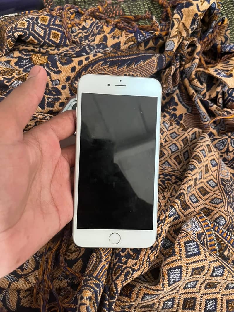 Apple iPhone 6S Plus 1