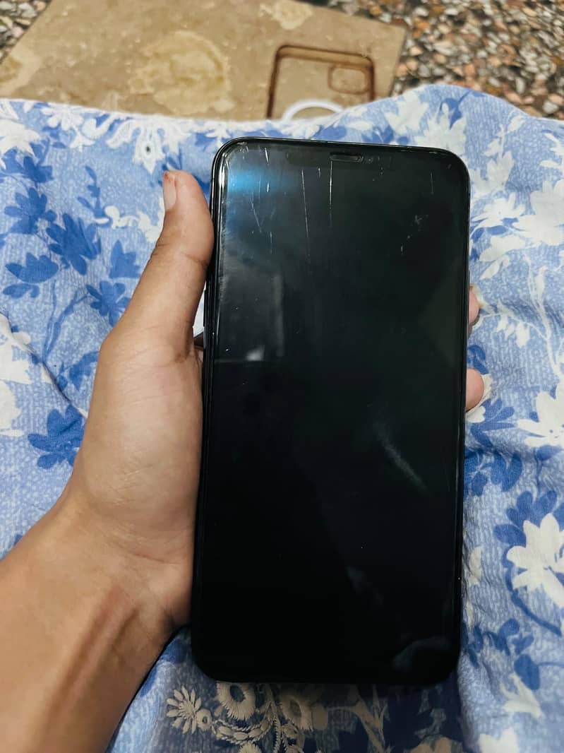 Apple iPhone 11 Pro Max 1