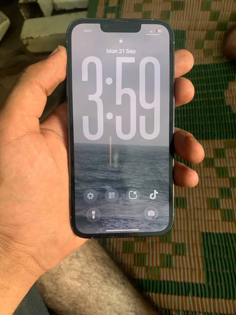 Apple iPhone 13 Pro 2