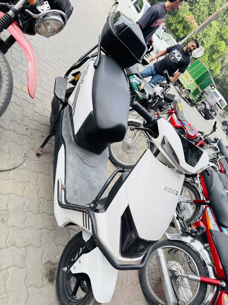 Revoo c32 5