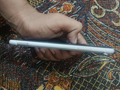 Apple iPhone XR