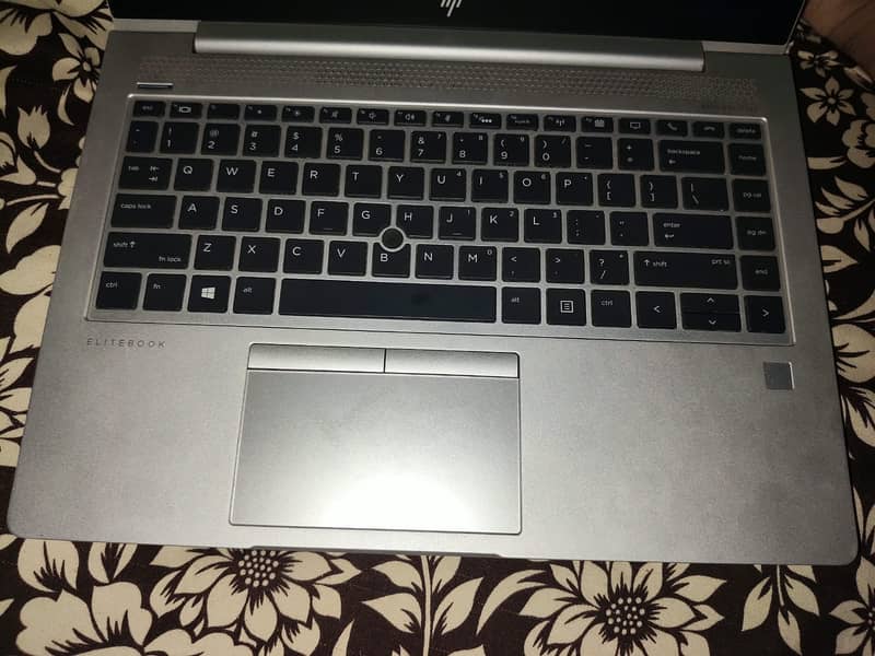 CORE I5 8 GENERATION 1