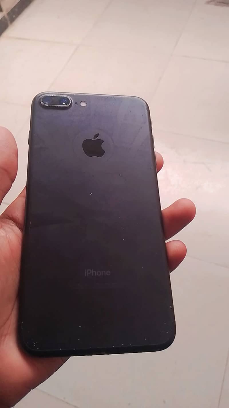 Apple iPhone 7 Plus 1