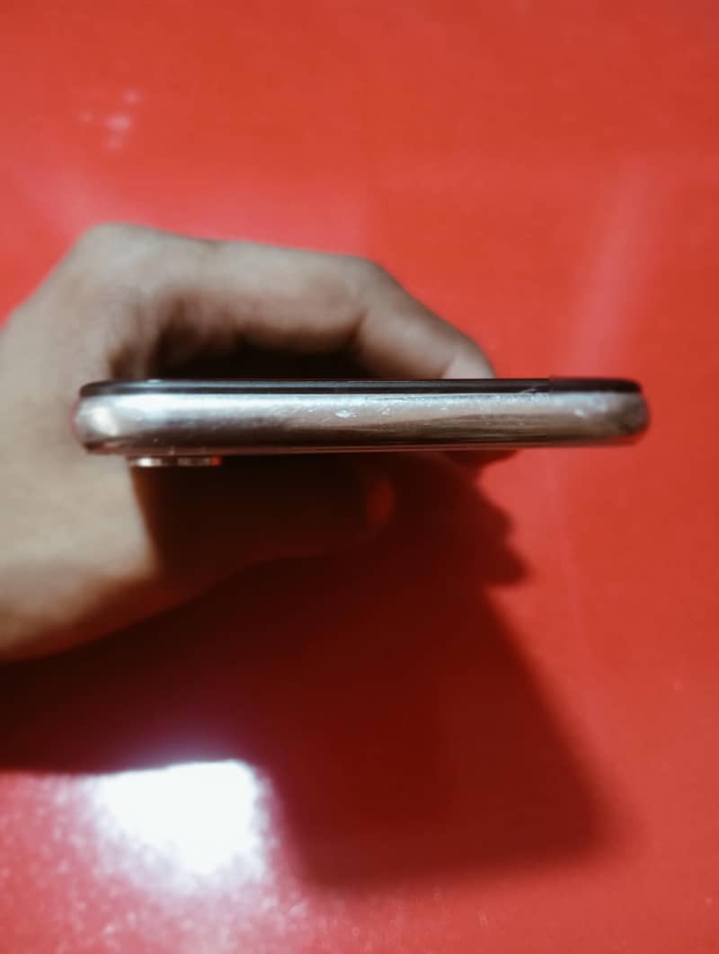 Apple iPhone X 5