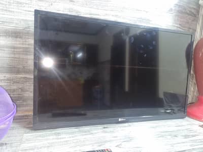 LCD 32" DANSAT