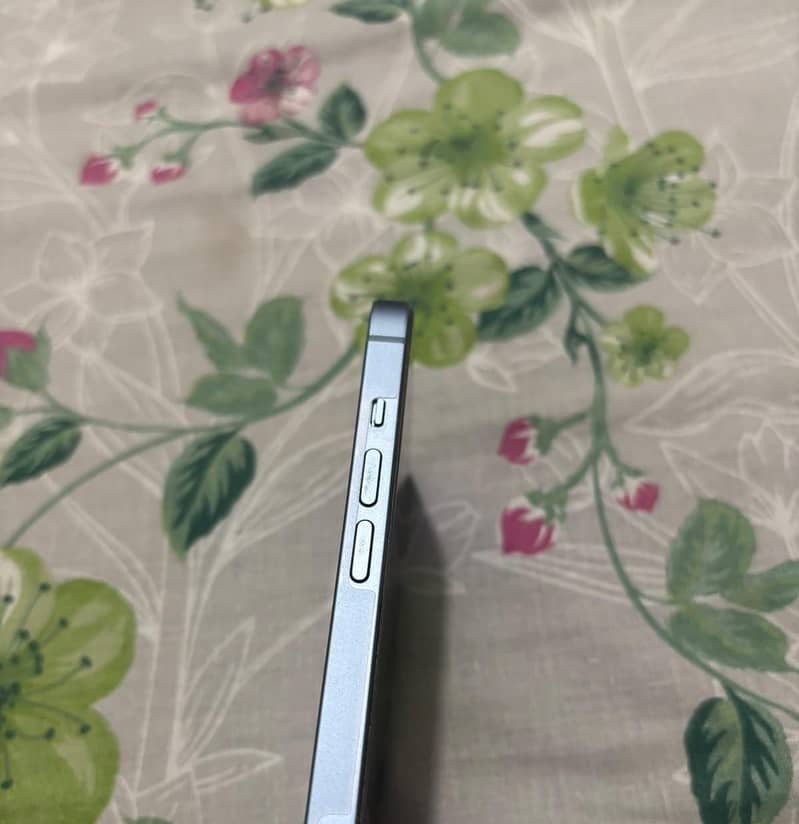 Apple iPhone 14 0
