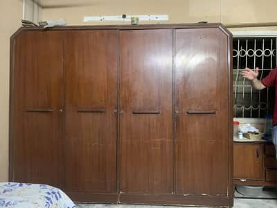 4 door cupboard