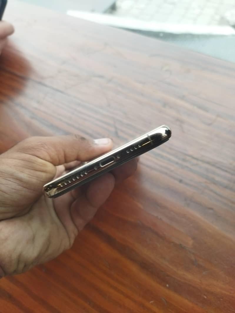 Apple iPhone X 2