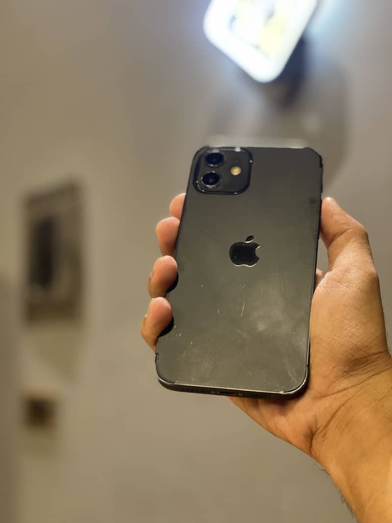 Apple iPhone 12 2