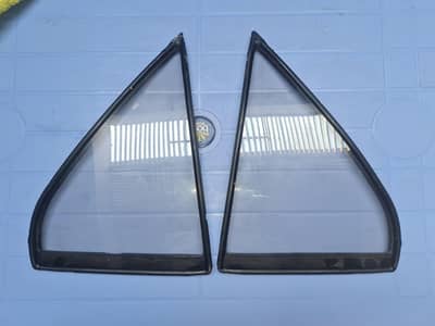 Quarter Glass Corolla 86 to 90 Model