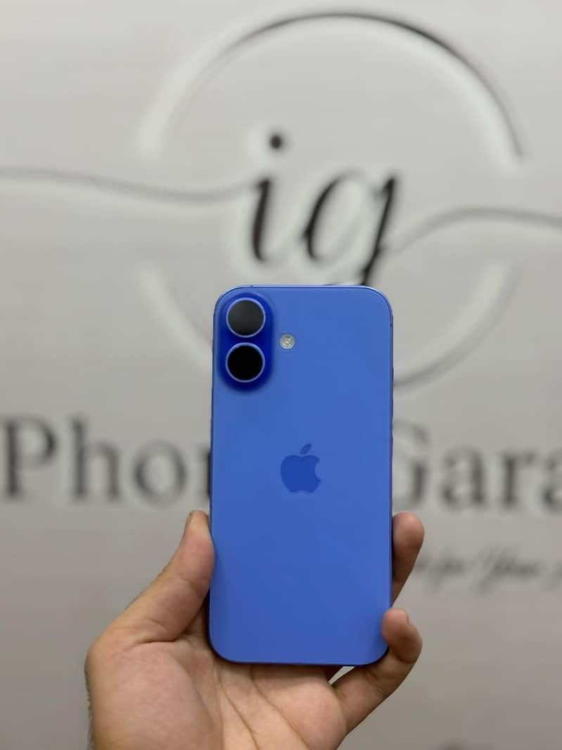 Apple iPhone 16 0