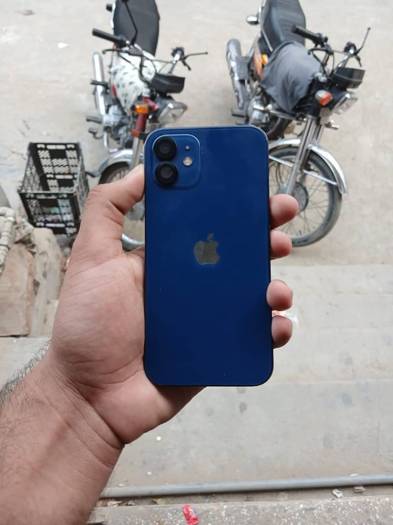 Apple iPhone 12 2