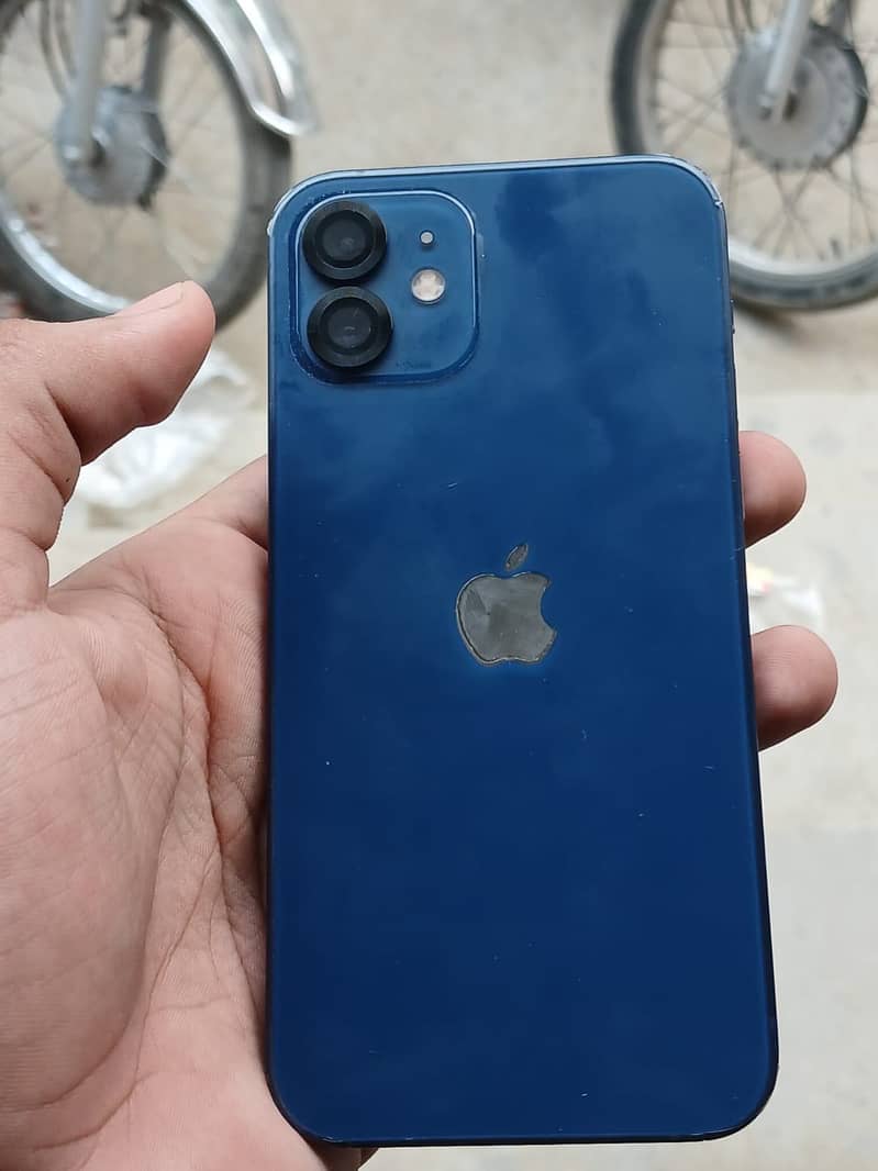 Apple iPhone 12 3