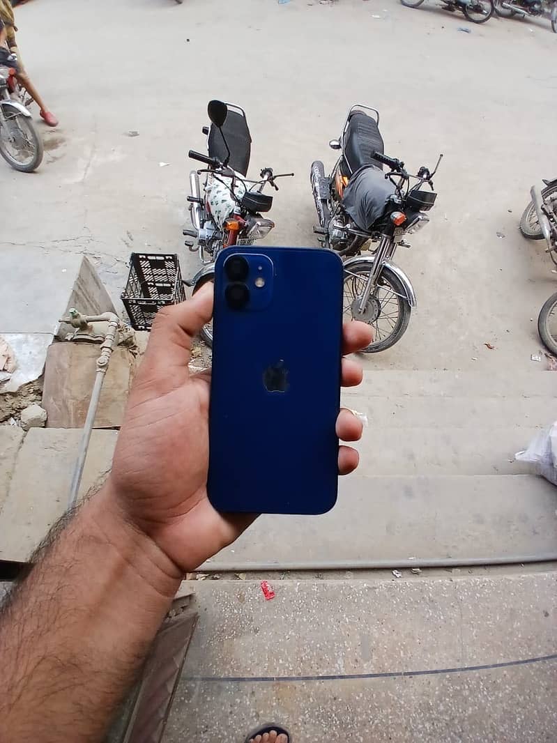 Apple iPhone 12 5