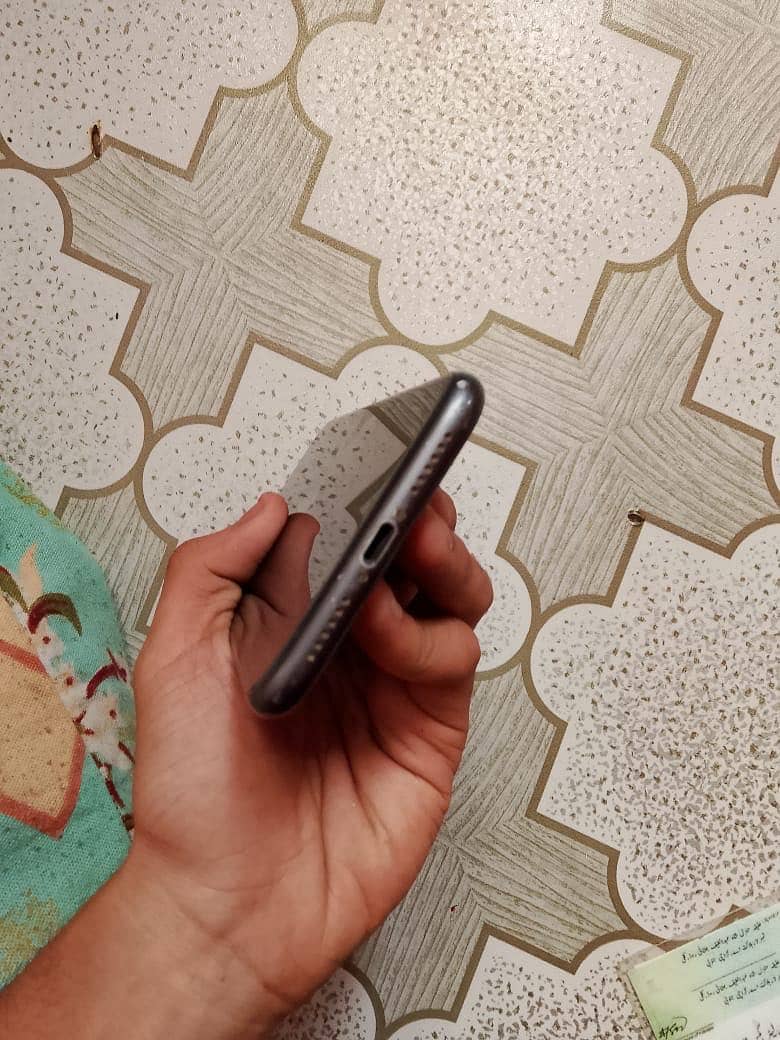 Apple iPhone 11 2