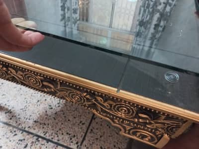 Table in 10/10 Condition for Drawing Room