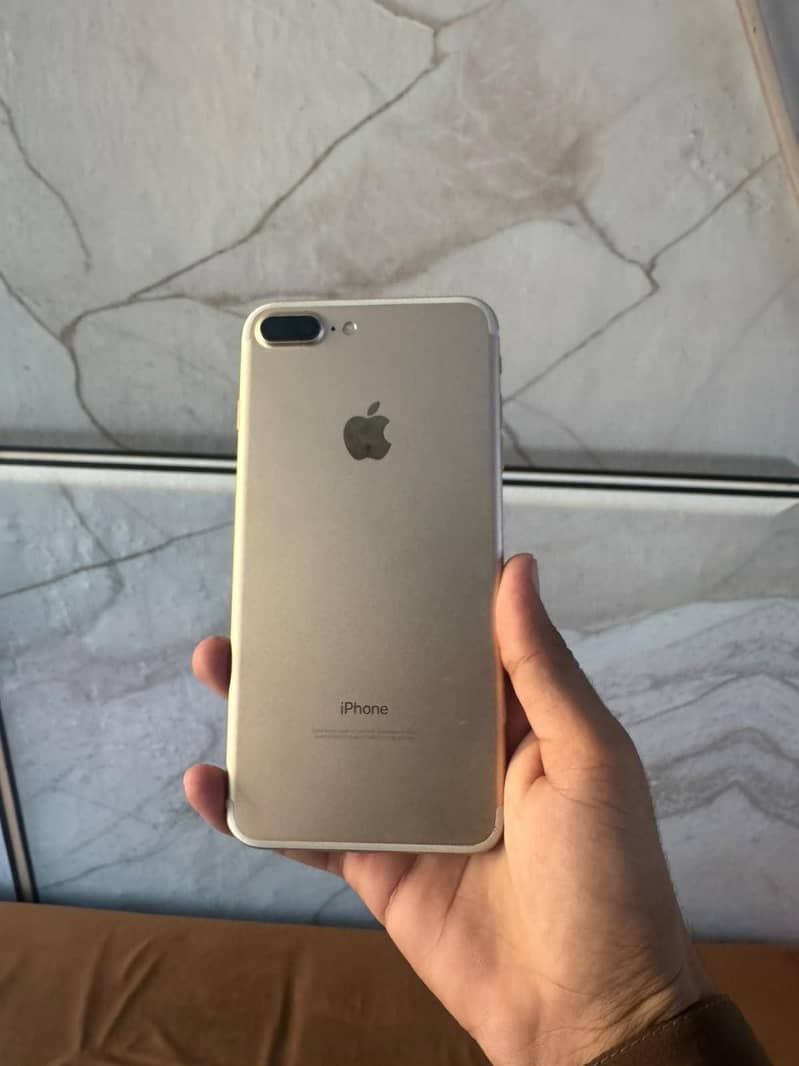 Apple iPhone 7 Plus 4