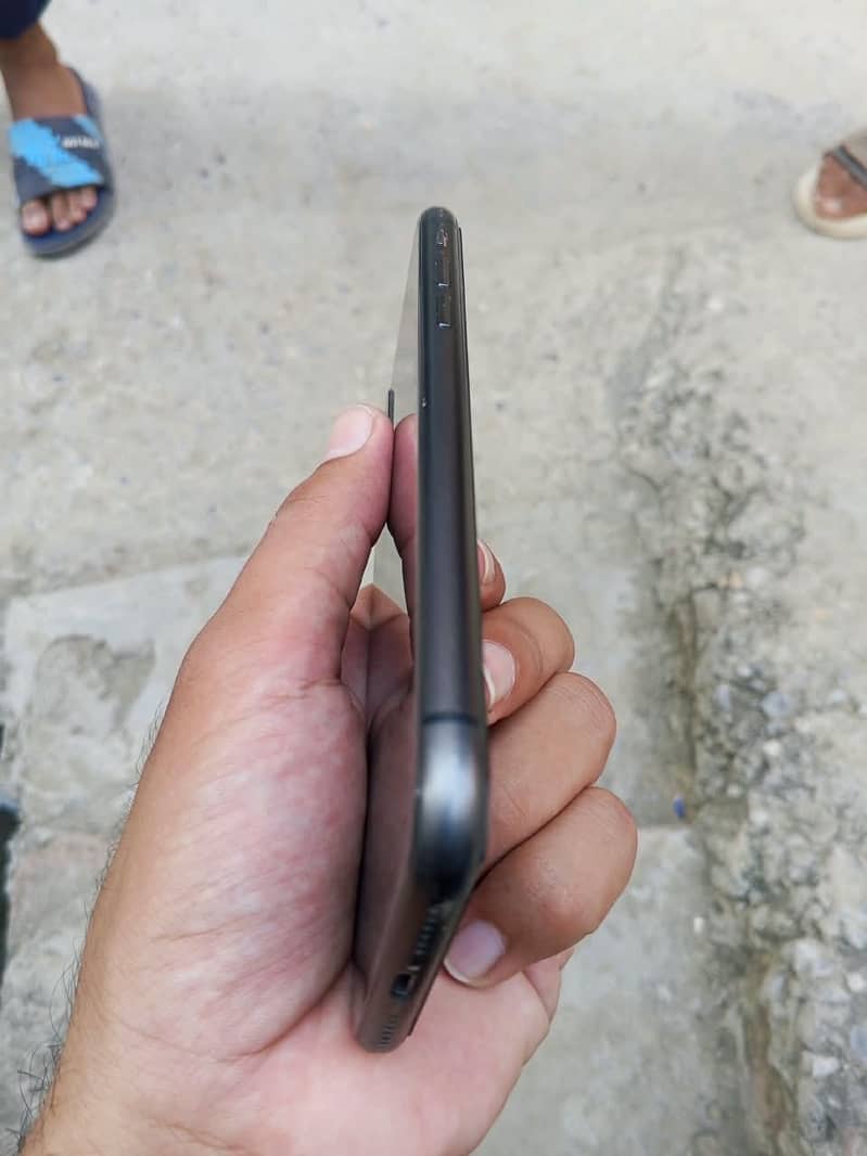 Apple iPhone 11 5