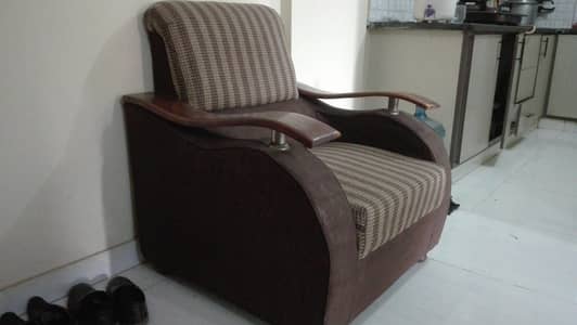 5 SEATER SOFA SET AND 6 SEATER DINING TABLE DEAL IN GOOD CONDITION