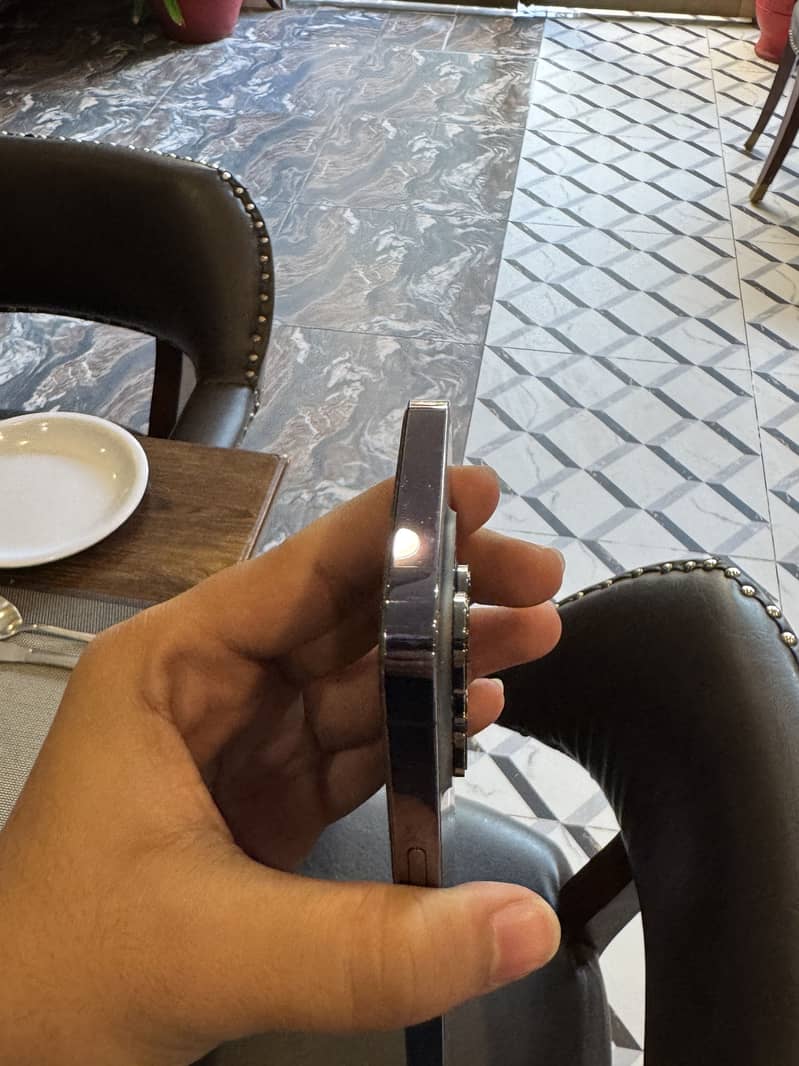 Apple iPhone 14 Pro 4
