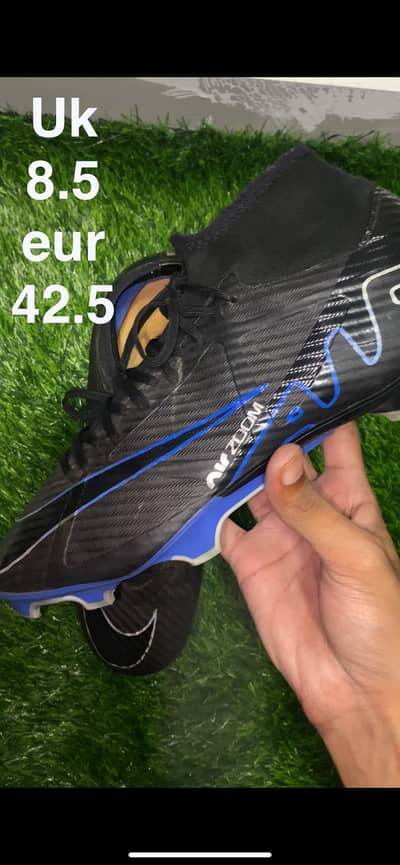 Football shoes in reasonable price