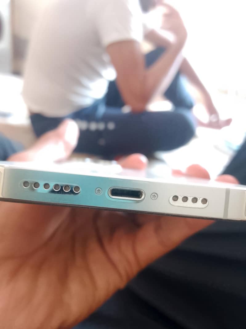 Apple iPhone 14 Pro Max 1