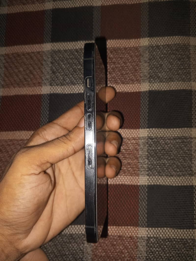 Apple iPhone 13 Pro 1