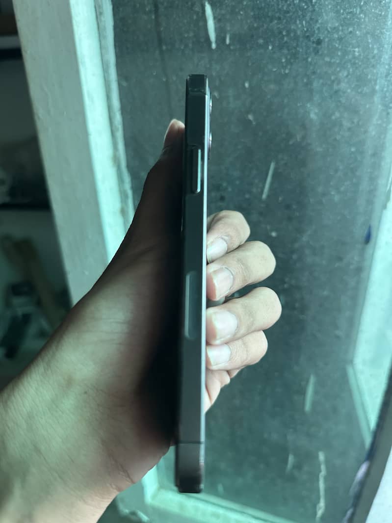 Apple iPhone 12 Pro 1