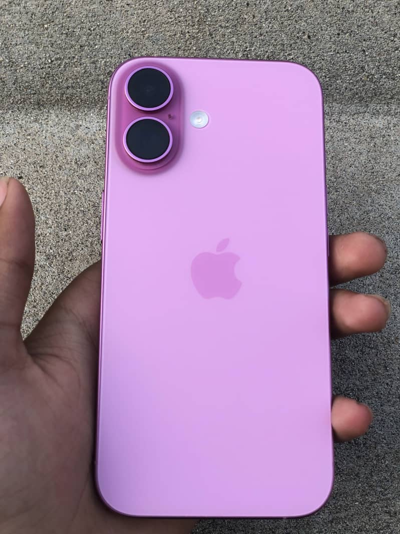 Apple iPhone 16 2