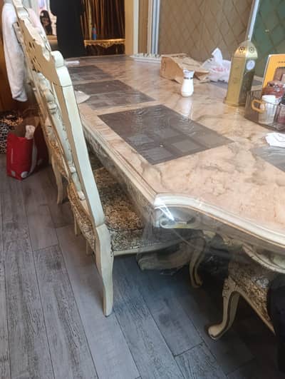 Dining table with 8 chairs