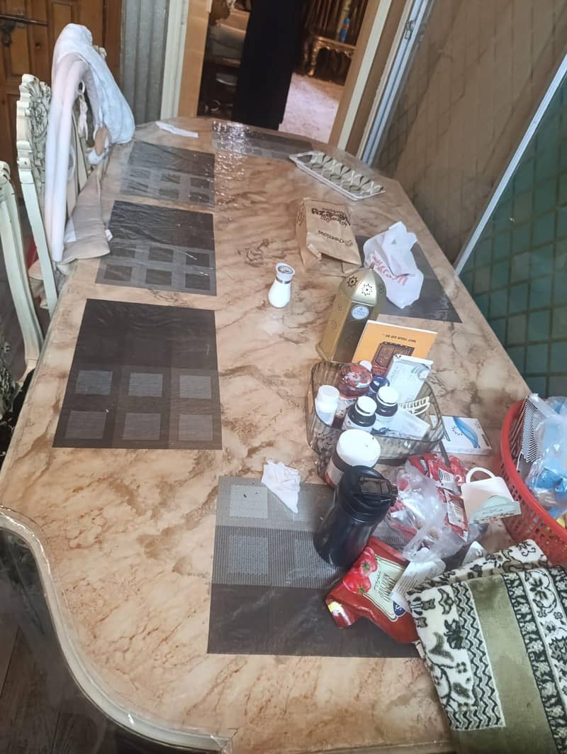 Dining table with 8 chairs 1